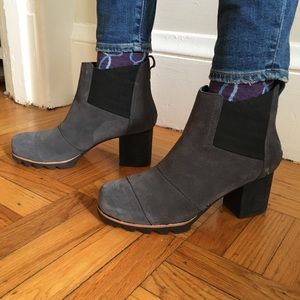 Sorel Addington Chelsea Boots, NWOT